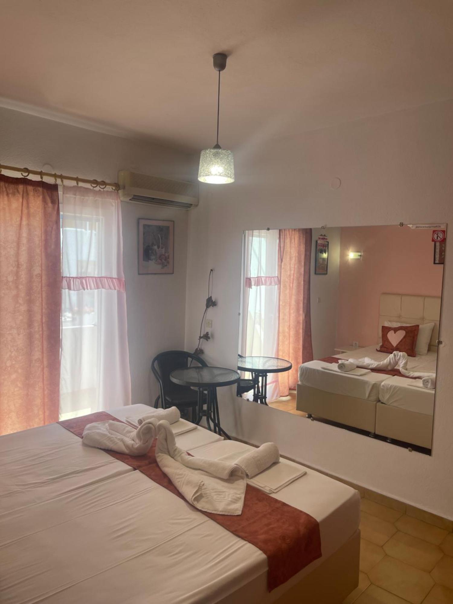 Pansion Katerina Otel Skála Eresoú Dış mekan fotoğraf