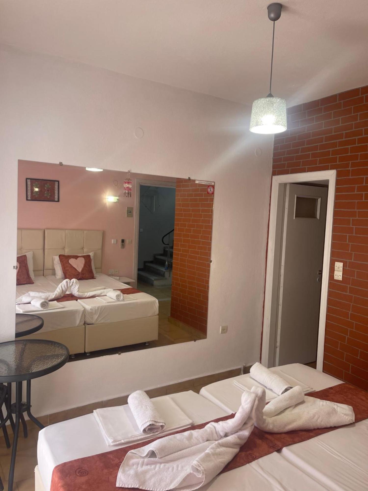 Pansion Katerina Otel Skála Eresoú Dış mekan fotoğraf