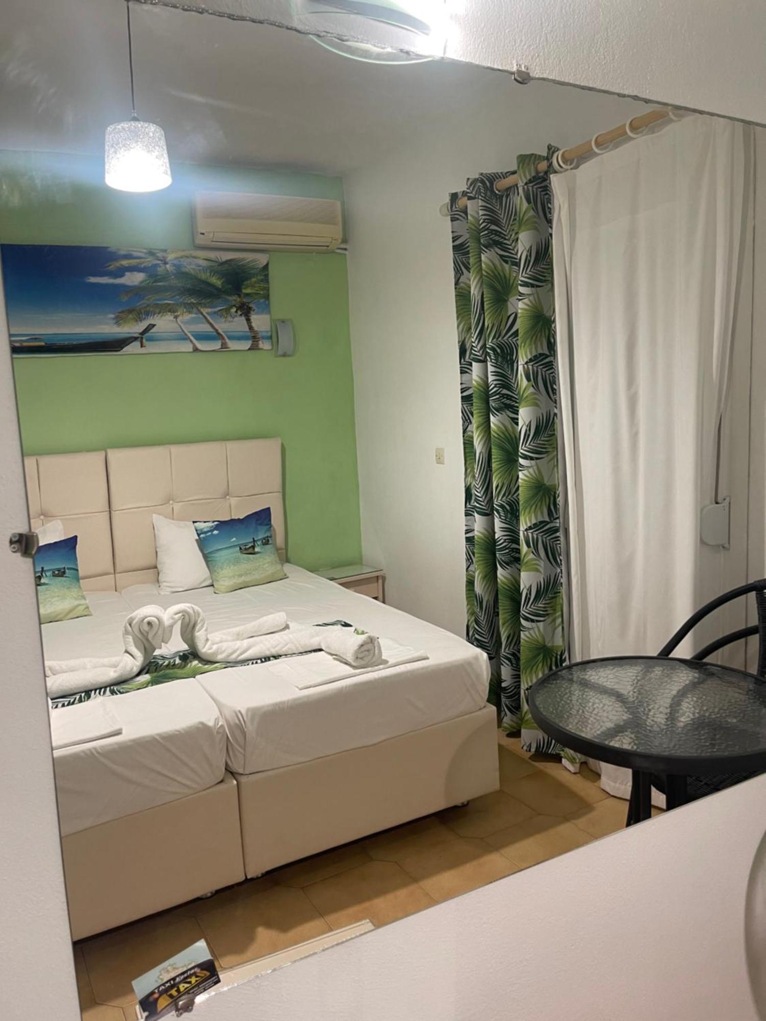 Pansion Katerina Otel Skála Eresoú Dış mekan fotoğraf